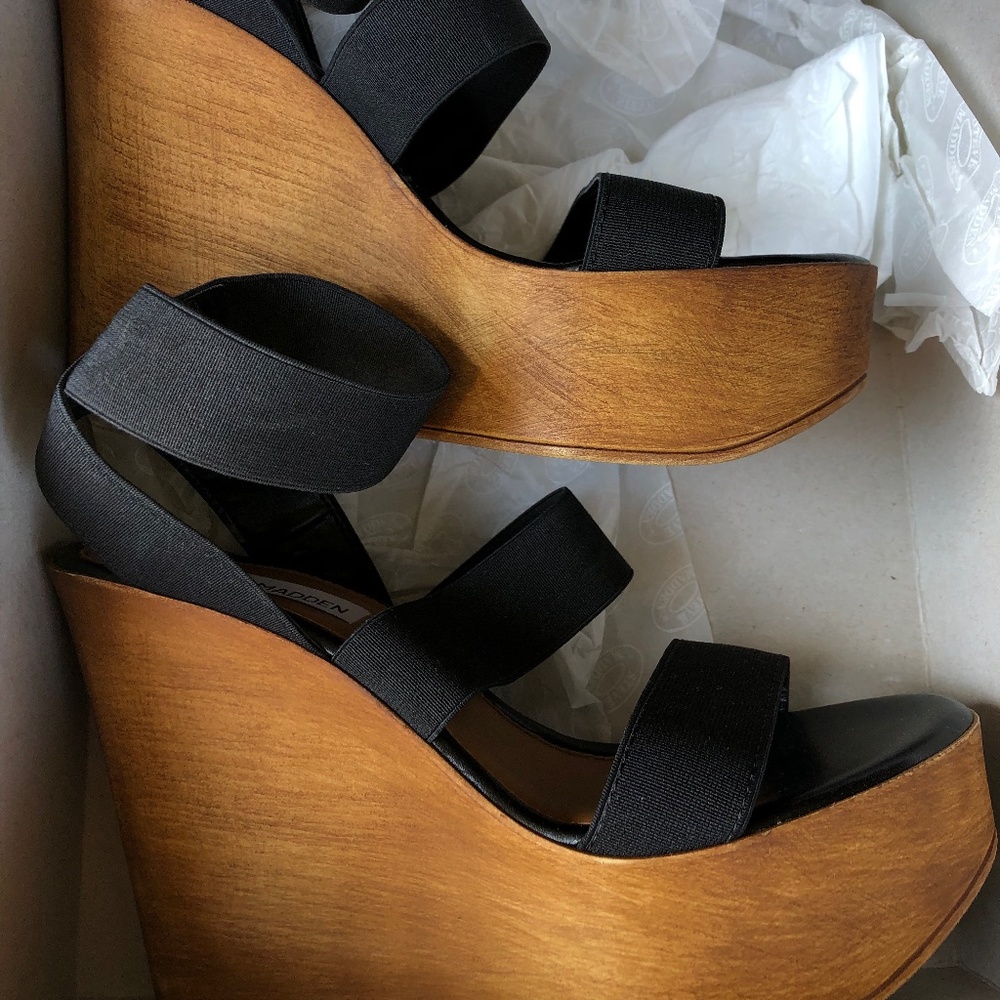 Steve Madden blonde wedges